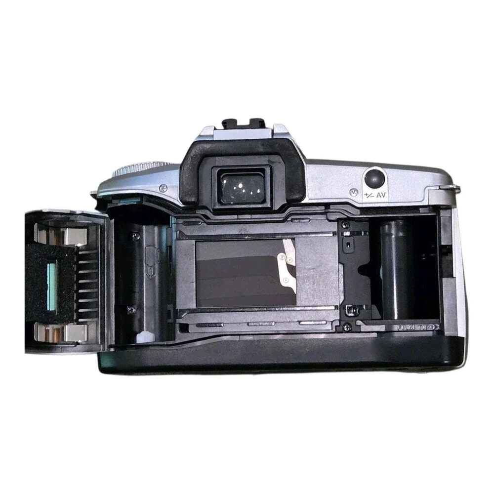 Minolta Maxxum 50 35MM SLR Film Camera with  AF Zoom 28-80mm Vintage